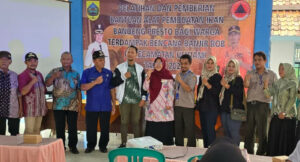 Warga Terdampak Banjir Rob di Kecamatan Ulujami Mendapatkan Pelatihan Pembuatan Ikan Bandeng Presto