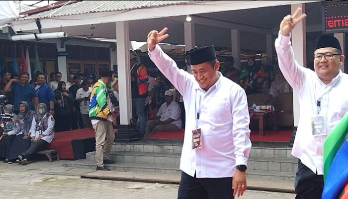 Tepis Serangan Vicky Prasetyo, Paslon Nomor 2 Deklarasikan “Pemalang EMAS” di Rapat Pleno Terbuka KPU Pemalang