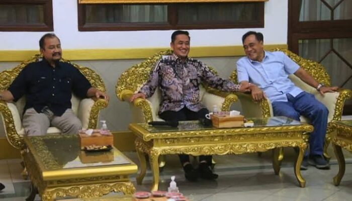 Komitmen Menjaga Kebersamaan Pasca Pilkada, Bupati Pemalang Terpilih Kunjungi Petahana