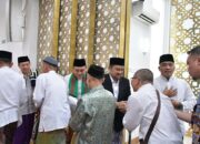Idulfitri Penuh Kebersamaan, Bupati dan Wakil Bupati Pemalang Salat Id Bersama Masyarakat di Masjid Agung Nurul Kalam