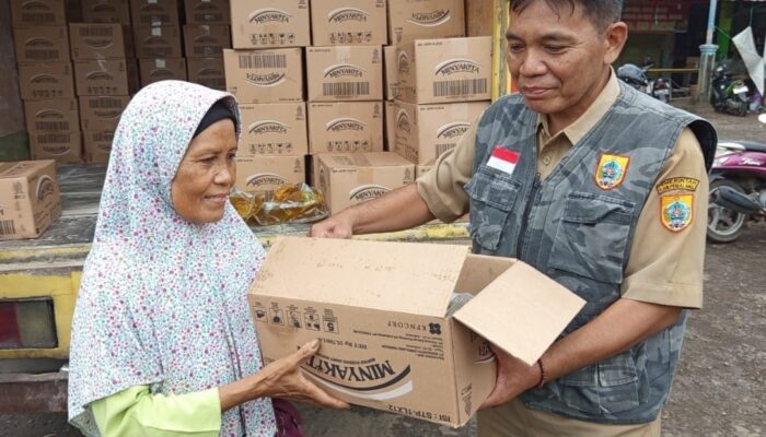 Diskoperindag Pemalang Gelar Operasi Pasar Minyak Goreng, Warga Antusias