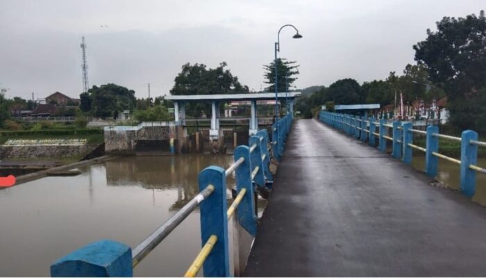 Terhambat Infrastruktur Jembatan, Warga Desa Penggarit Merasa Belum Merdeka