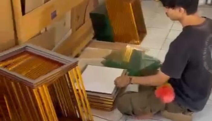 Zaenudin Tegaskan Penjualan Foto Bupati dan Wakil Bupati Pemalang Murni Bisnis, Tanpa Unsur Paksaan