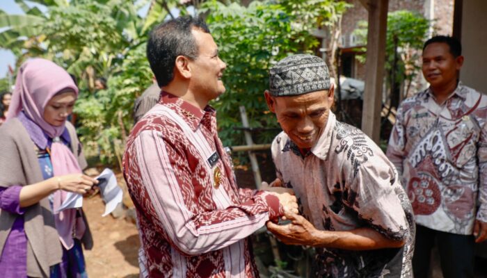 Gubernur Jateng Ahmad Luthfi Tinjau Langsung Rumah Warga Penerima Bantuan RTLH di Kendal