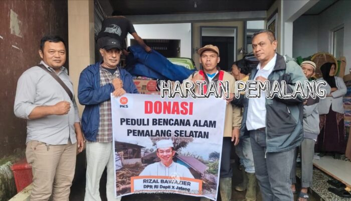Peduli Musibah Desa Penakir, Anggota DPR RI Rizal Bawazier  Salurkan Bantuan Sembako