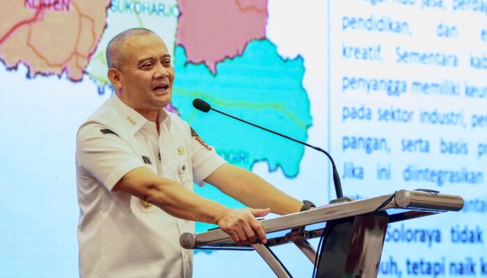 Tegal Dilanda Tanah Gerak, Ahmad Luthfi Kucurkan Stimulan Rp210 Juta