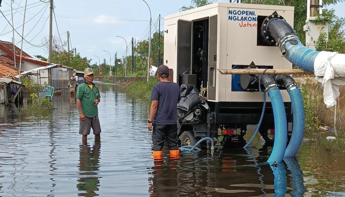 Banjir Pekalongan, Pemprov Jateng All Out: Belasan Pompa dan Logistik Ratusan Juta Diterjunkan