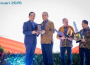 Gubernur Jateng Ahmad Luthfi meraih penghargaan Pembina Pengelolaan Sampah Terbaik 2026.