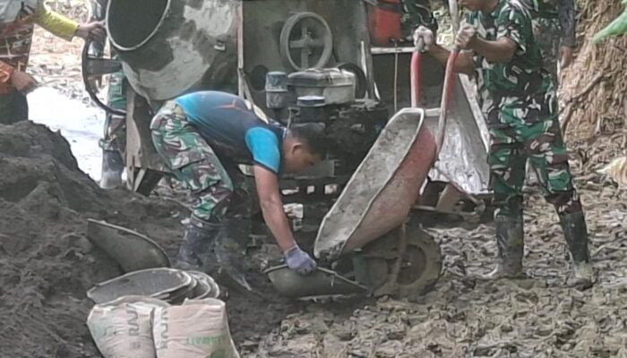 Tembus Medan Ekstrem, Satgas TMMD Brebes Bangun Harapan di Desa Cikuya