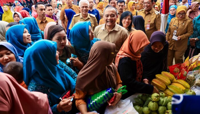 Jelang Lebaran Layanan Terpadu Digelar di Grobogan: Belanja Pangan Murah Sambil Cek Kesehatan