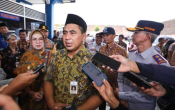Jateng Siaga 24 Jam! Gus Yasin Cek Fisik Sopir Bus di Terminal Sukoharjo