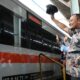 Luthfi Lepas Ratusan Pemudik Balik Gratis via Kereta Api