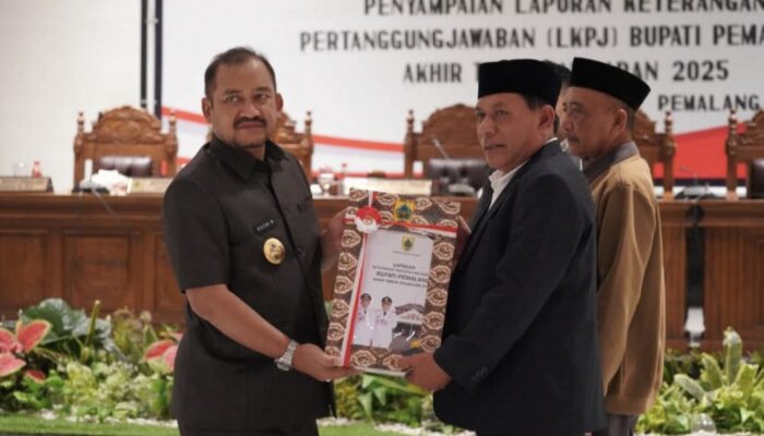 Babak Baru Pembangunan: Bupati Anom Serahkan LKPJ 2025 ke DPRD Pemalang