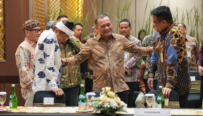 Hangat! Ahmad Luthfi dan KDM Tertawa Lepas, Rumor Renggang Terpatahkan