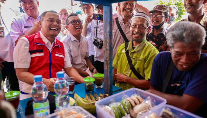 Gubernur Jateng Kucurkan Rp4,1 Miliar untuk Karanganyar Usai Dengar Curhat Petani di Angkringan