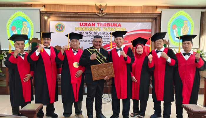 Sabet Predikat Cumlaude, Sang Kritikus Asal Pemalang Resmi Sandang Gelar Doktor Hukum