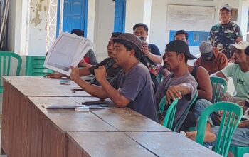 Tuntut Transparansi, Petani Jatiroyom Paksa Perangkat Desa Copot Jabatan!