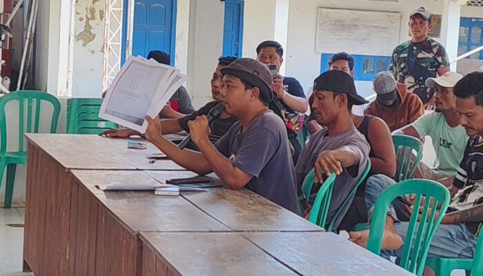 Tuntut Transparansi, Petani Jatiroyom Paksa Perangkat Desa Copot Jabatan!