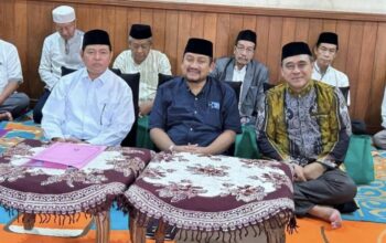 Momen Hangat Bupati Pemalang Lepas Keberangkatan Haji Sang Wakil