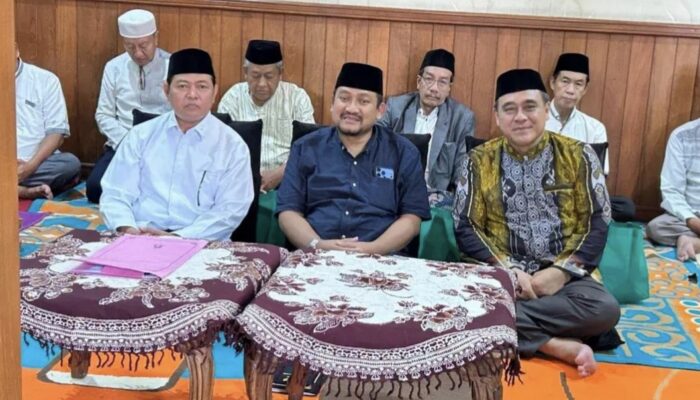 Momen Hangat Bupati Pemalang Lepas Keberangkatan Haji Sang Wakil