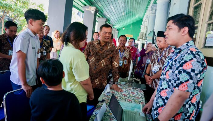 Ahmad Luthfi Klaim Pelayanan Penerimaan Murid Baru di Jateng Bebas Intervensi