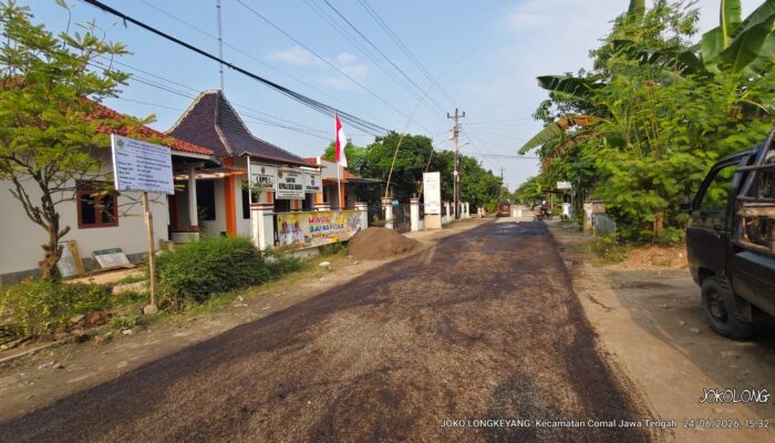 DPU-PR Kabupaten Pemalang Rekonstruksi  Jalan Susukan-Pagergunung Kembali Mulus