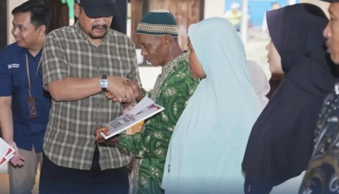 Bupati Anom Salurkan DBHCHT ke Petani Tembakau Watukumpul