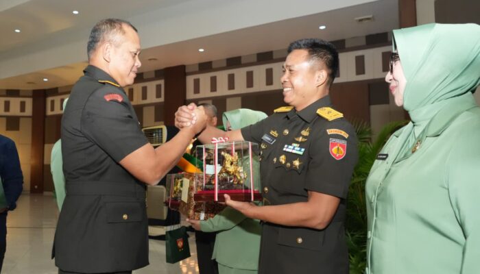 Mutasi di Kodam IV/Diponegoro, Pangdam Pimpin Sertijab Sejumlah Pejabat Strategis