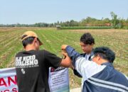 Aksi Nyata Basmi Sampah Liar! KKN Undip Pasang Plang Sanksi Rp50 Juta di Kebojongan