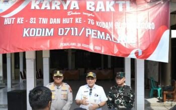 Plt Bupati Pemalang Nurkholis bersama Kodim 0711/Pemalang Gelar Karya Bakti Massal Sambut HUT TNI ke-81 di Desa Kauman Comal.