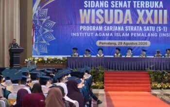 Cetak 211 Sarjana Baru, Plt Bupati Nurkholes Kobarkan Semangat Pengabdian di Pemalang