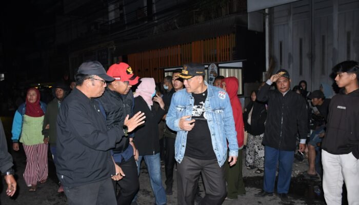 Si Jago Merah Ngamuk di Pasar Belik, Plt Bupati Pemalang Turun Tangan Langsung Ke Lokasi