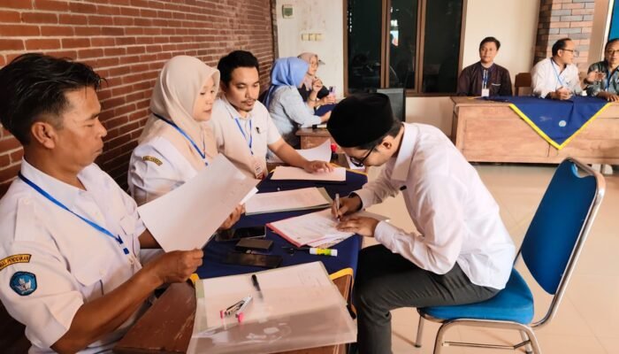 Sempat Dicibir Ingusan, Enurudi Joko Wijoyo Kades Termuda Ini Maju Lagi Bawa Misi “Semaya Berkah”