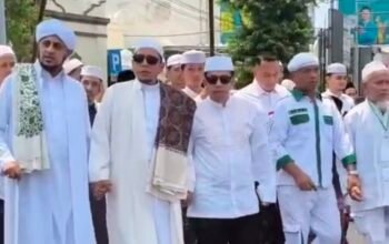 Hadiri Maulid Akbar di Pekalongan, Rizal Bawazier: Semoga Allah Senantiasa Memberi Kesehatan Kepada Habib Idrus