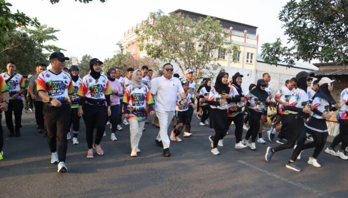 Banjir Warna di Pemalang, 800 Peserta Meriahkan Color Fun Run HUT TNI