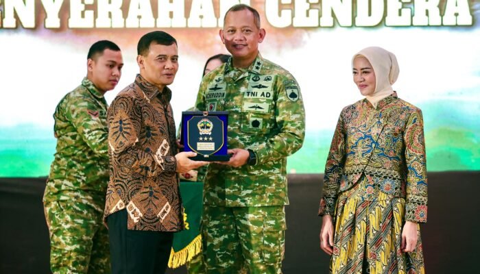 Ahmad Luthfi Tekankan Sinergi Pemda-TNI Penggerak Ekonomi Jateng Saat Pisah Sambut Pangdam IV/Diponegoro