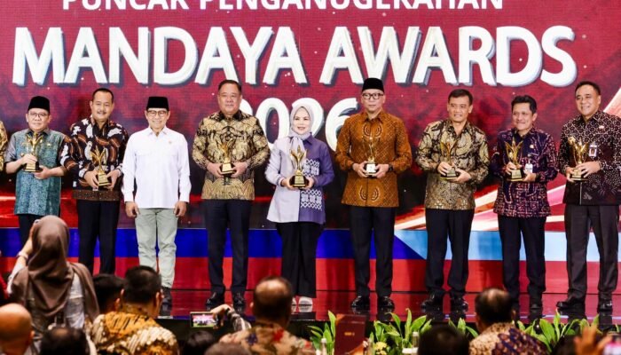 Bawa Jateng Sabet Mandaya Award 2026, Ini Jurus Ahmad Luthfi Tekan Kemiskinan